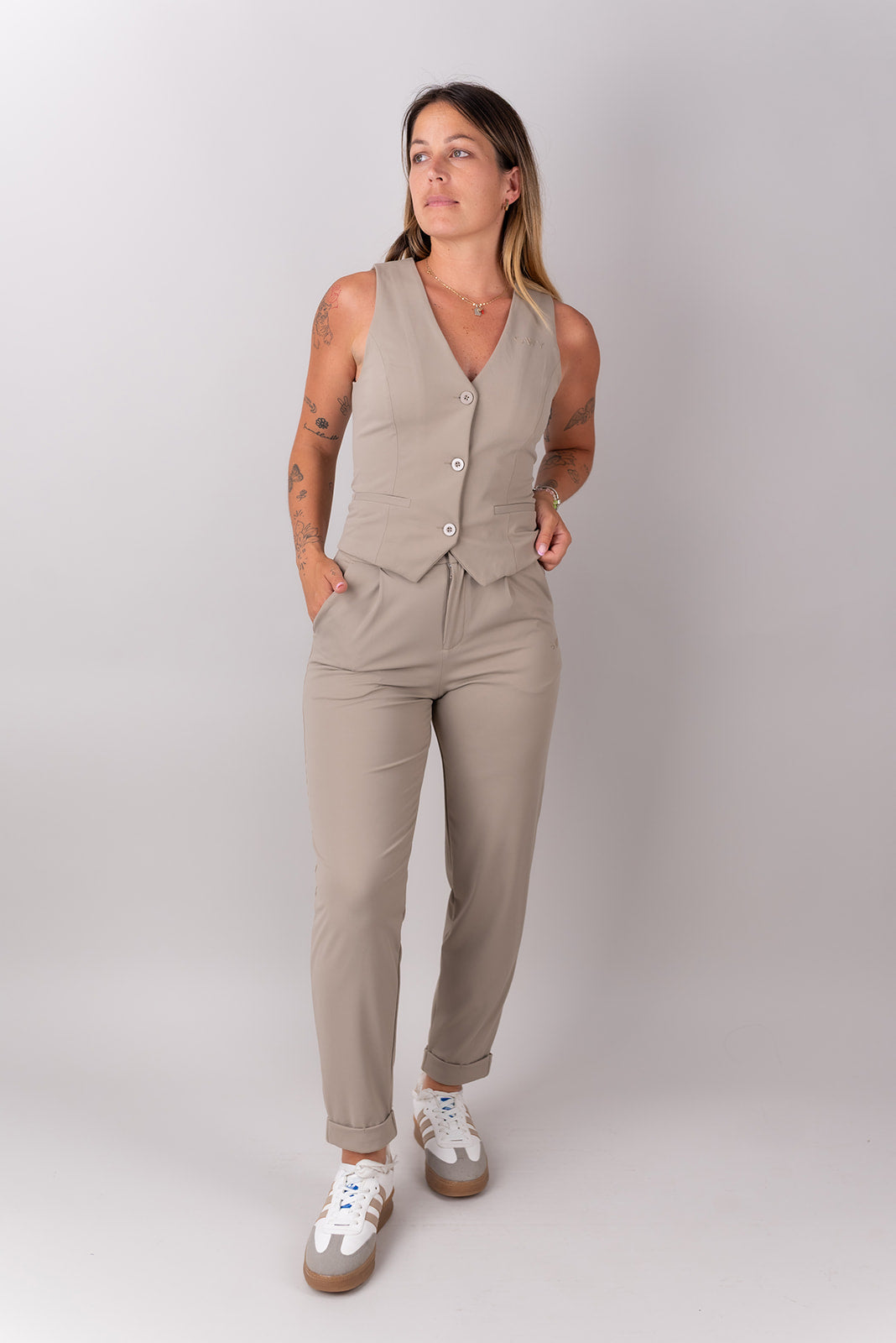 Pantaloni a matita da ufficio