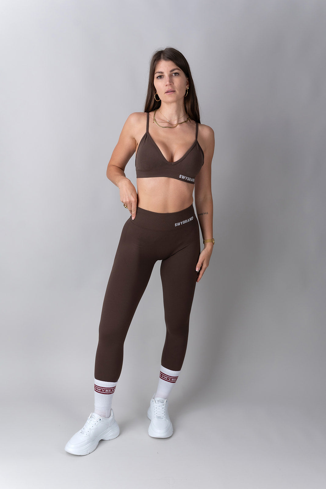 Swy Brand Statement komplet s topom v rjavi barvi, pogled od spredaj