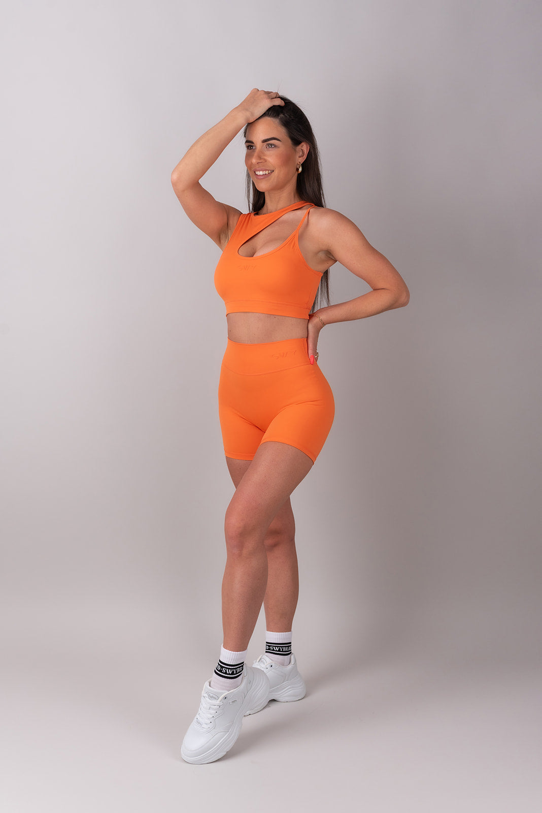 Sleek Cut-Out Nedrček