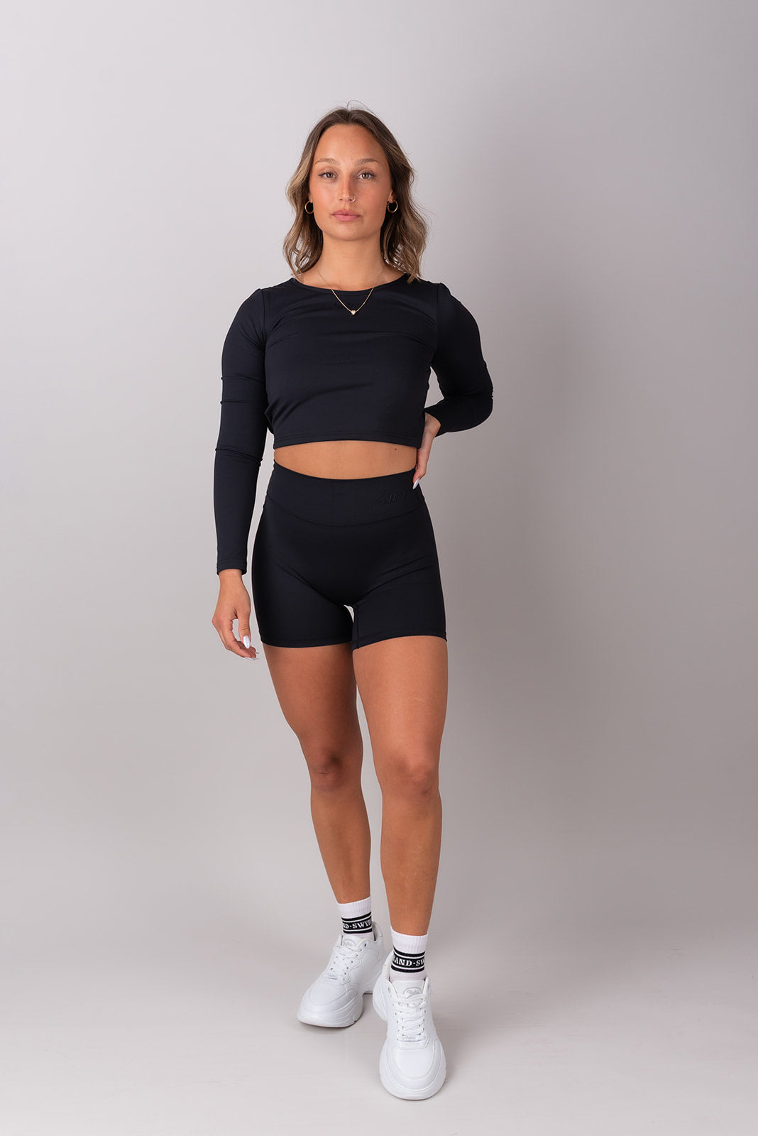 Sleek Majica Z Odprtim Hrbtom