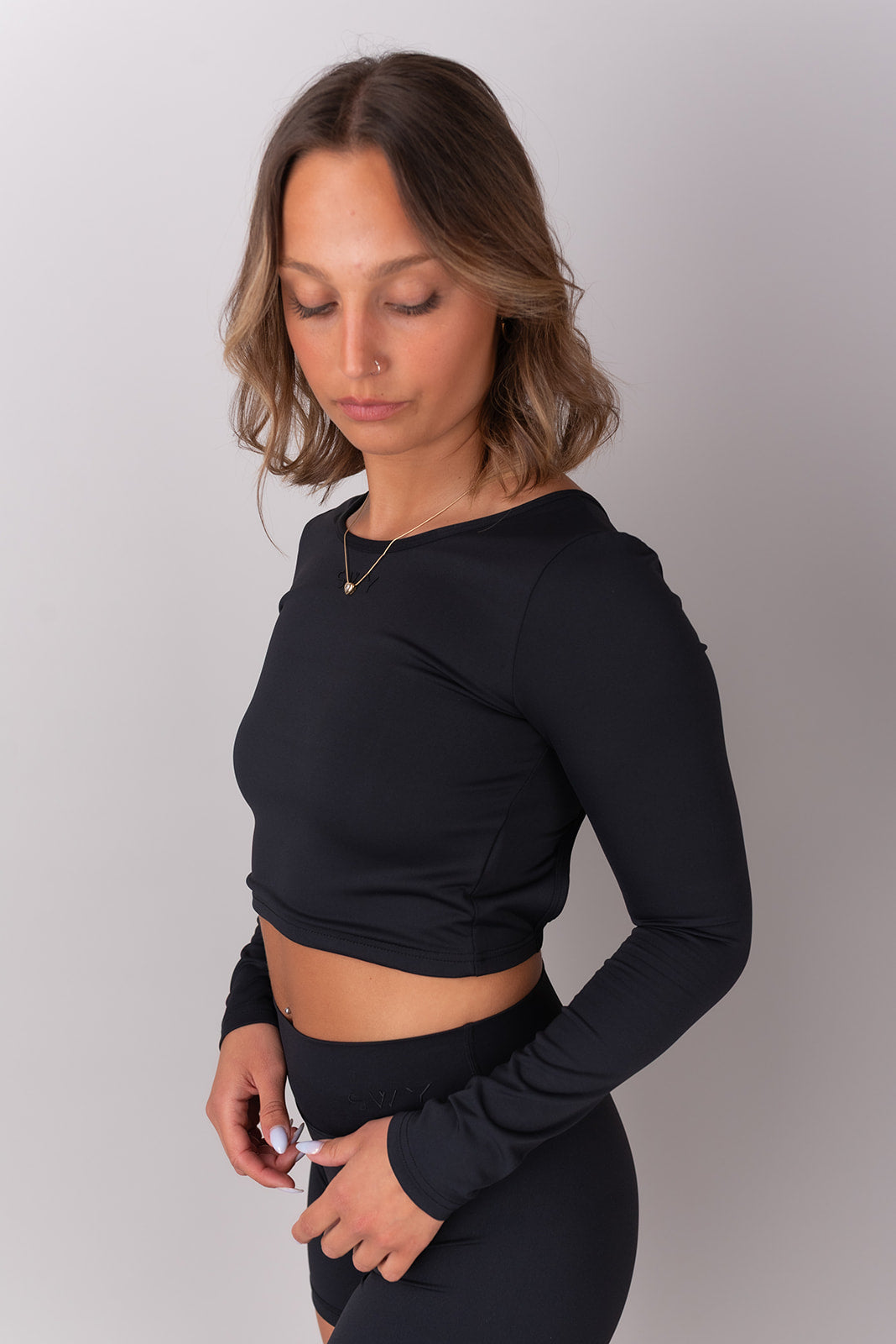 Sleek Majica Z Odprtim Hrbtom