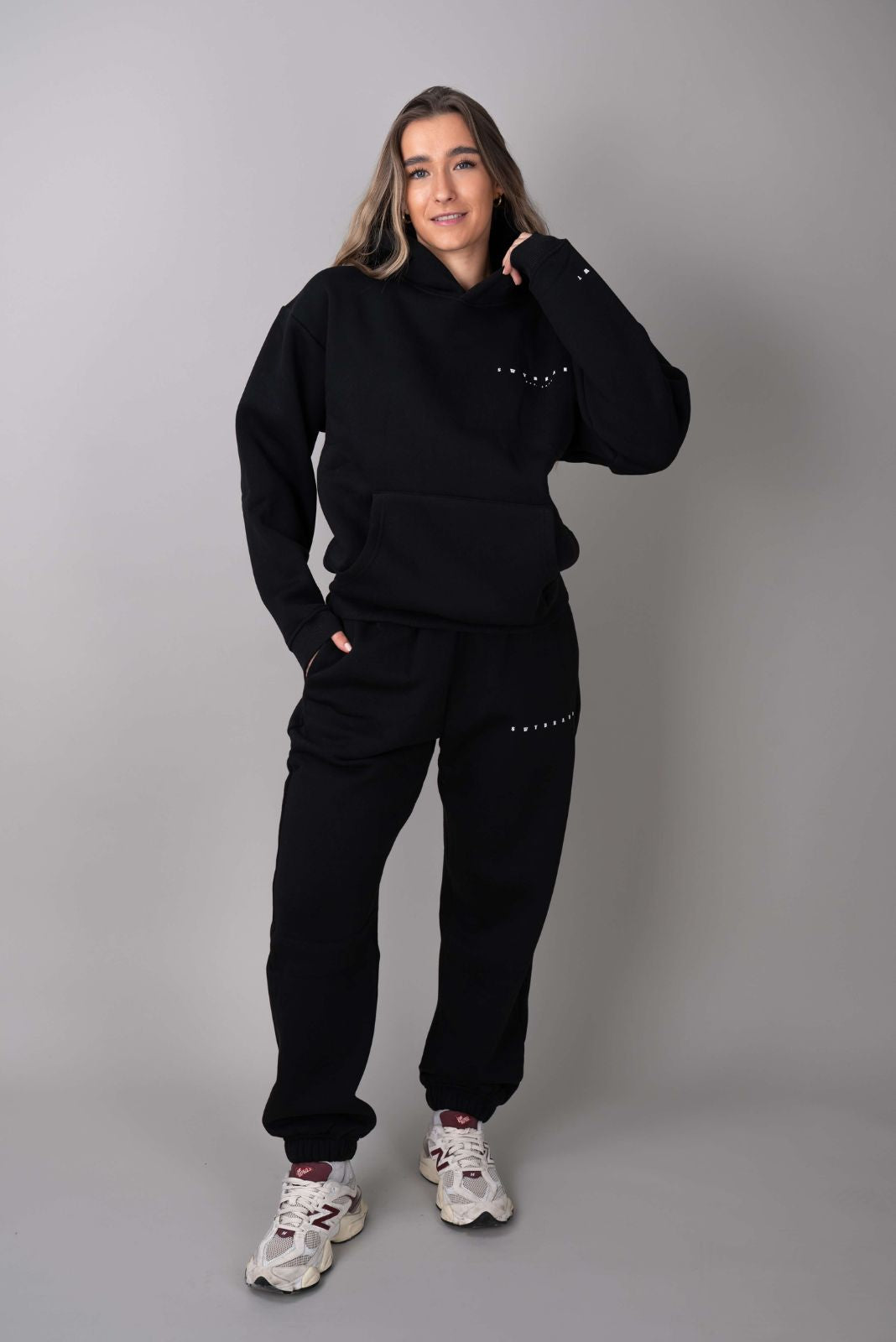 EASE Zip Hoodie Crn