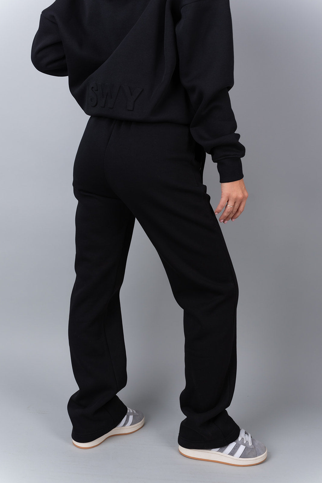 ウェア Jieda 24SS SWITCHING SWEAT PANTS SIZE 2 Chalk Wide Sweatpants – SWY Brand