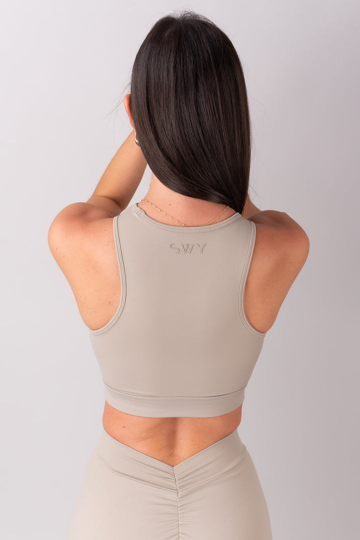 Sleek Cut-Out Nedrček