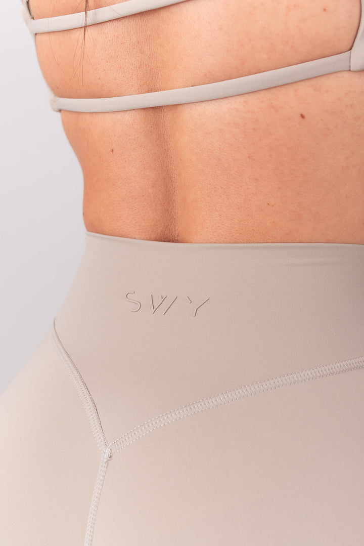Sleek Classic Pajkice