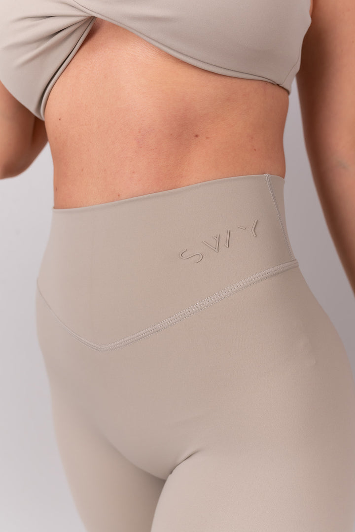 Sleek Classic Pajkice