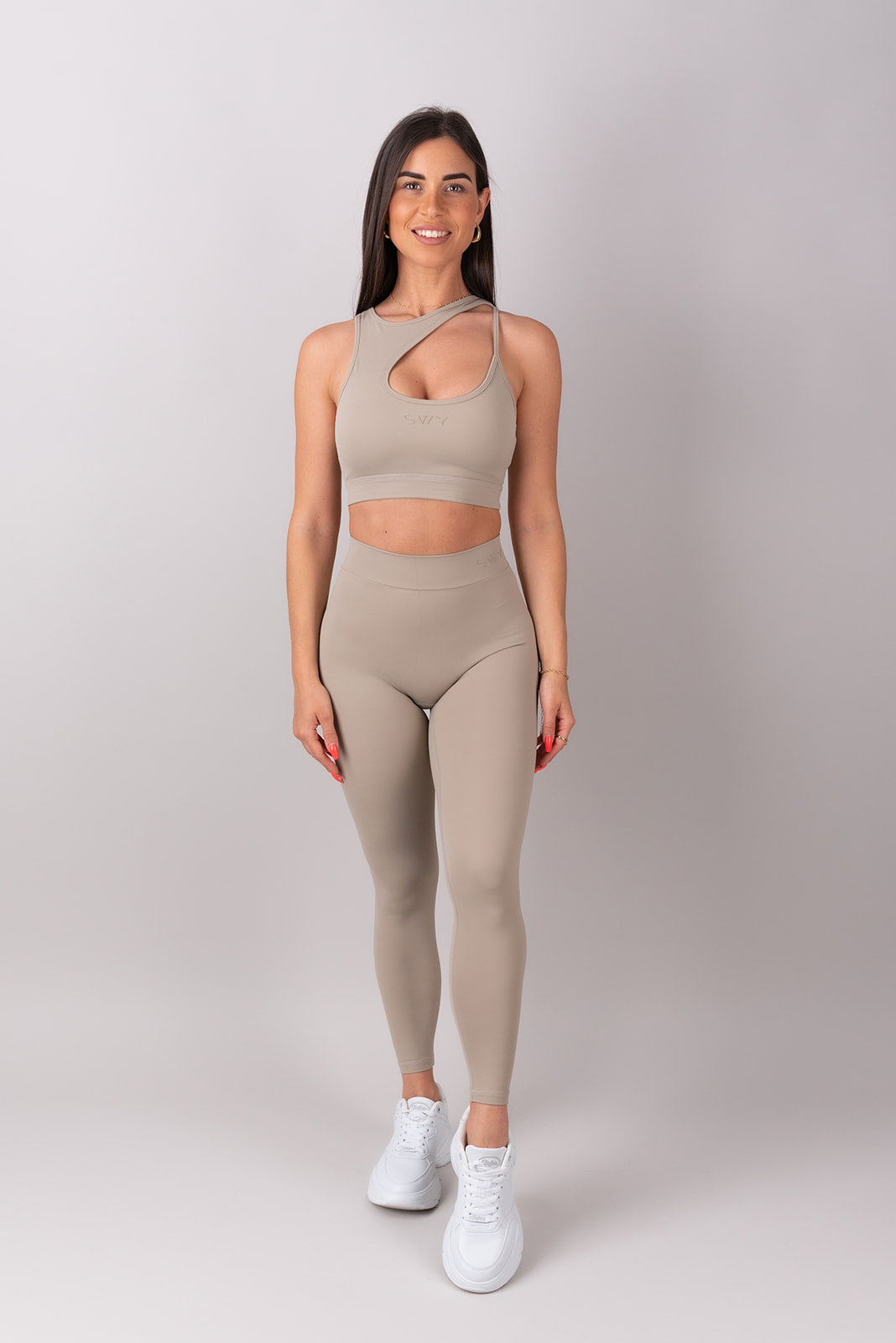 Sleek Cut-Out Nedrček