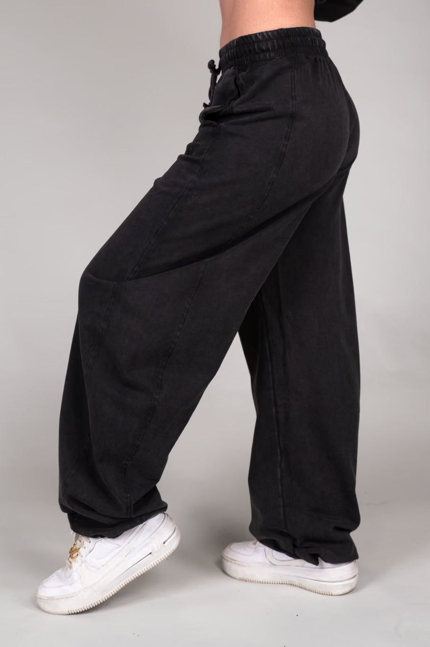 Washed Black Balloon pants side view