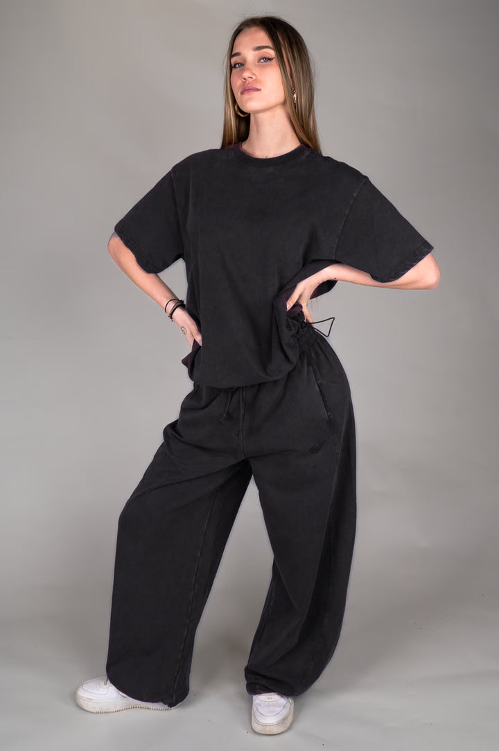 Washed black T-Shirt with pants front view