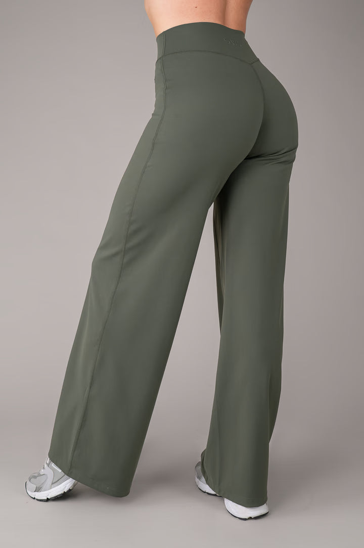 SoftLux Wide Bottoms